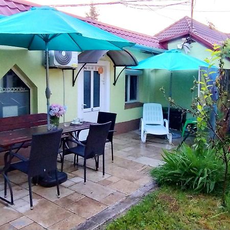 Hostel Pascalis Alesd Extérieur photo