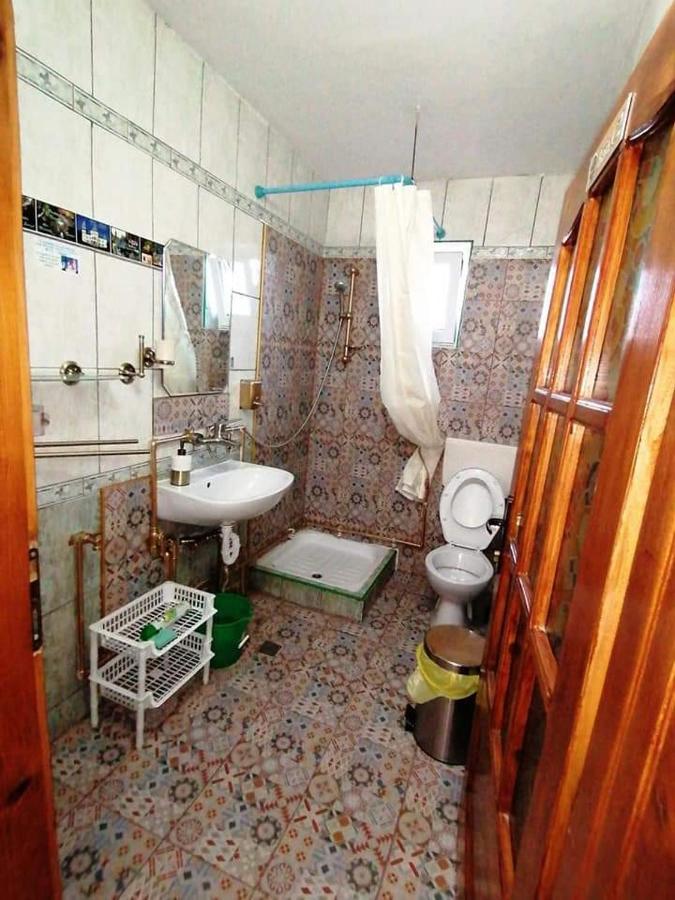 Hostel Pascalis Alesd Extérieur photo